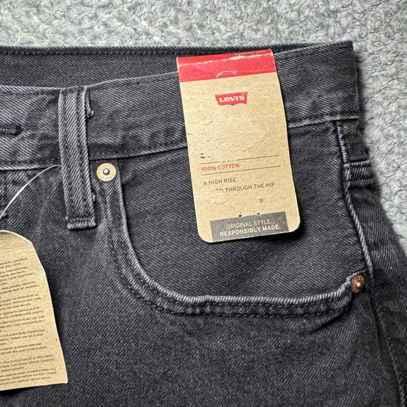 NWT Levi’s 501 Original Fit High-Rise Women’s Jeans Shorts - Black Size 30 - Picture 2 of 5
